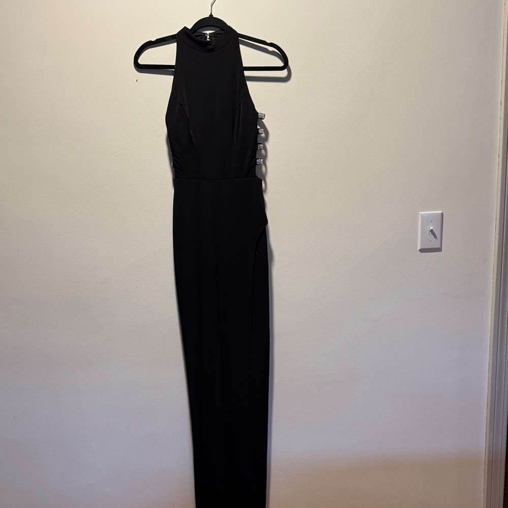 Elegant Black Sleeveless Dress